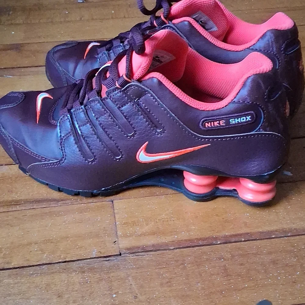 Nike Shox Size 7 - Picture 3 of 10